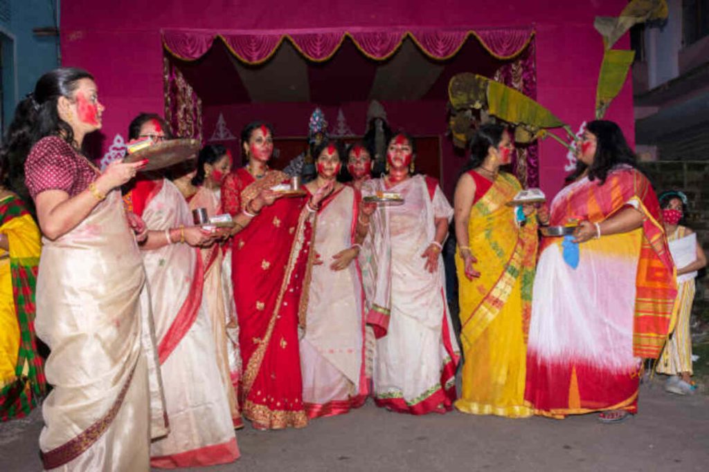 How to Style a Bengali Groom Dress